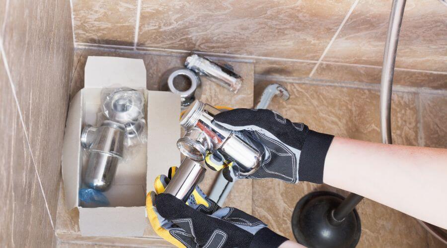 Professional gutter cleaning in Freedom, OK
